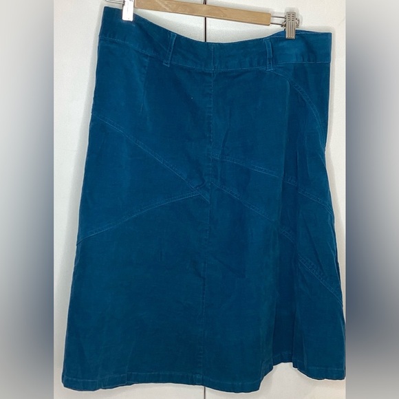 Teal micro corduroy western style skirt. Size 12 - Picture 3 of 9